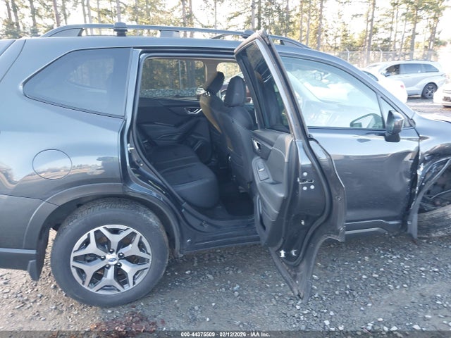 Subaru Forester Premium 2019 JF2SKAGC6KH536126 Image 8