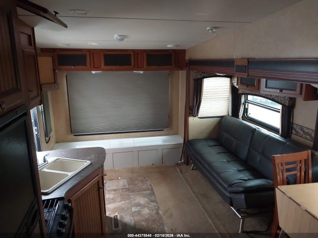 44375548 :رقم المزاد ، 1UJCJ0BN6D1PW0078 vin ، 2013 Jayco Eagle Ht M-26.5 مزاد بيع