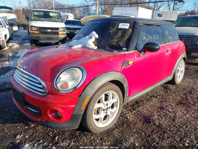 2011 MINI COOPER WMWSU3C54BT099488 Photo 1