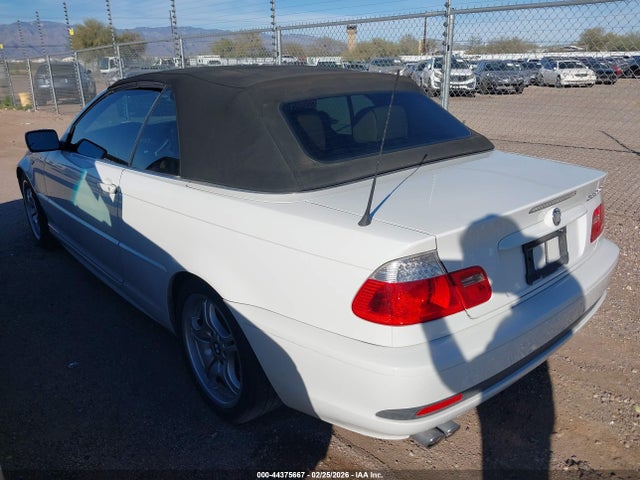 2004 BMW 330CI WBABW53424PL42322 Photo 2