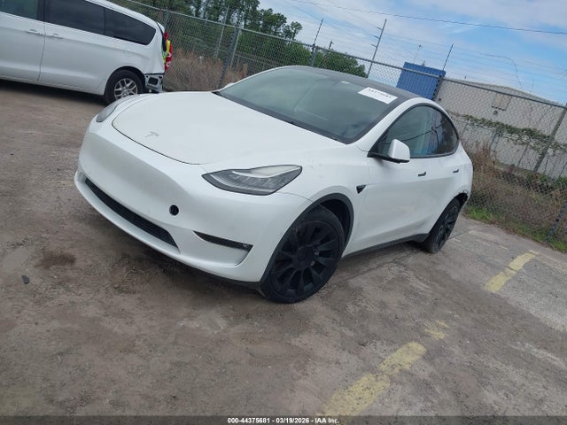 2021 TESLA MODEL Y 5YJYGDEE6MF263224 Photo 1