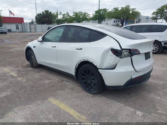 2021 TESLA MODEL Y 5YJYGDEE6MF263224 Photo 2