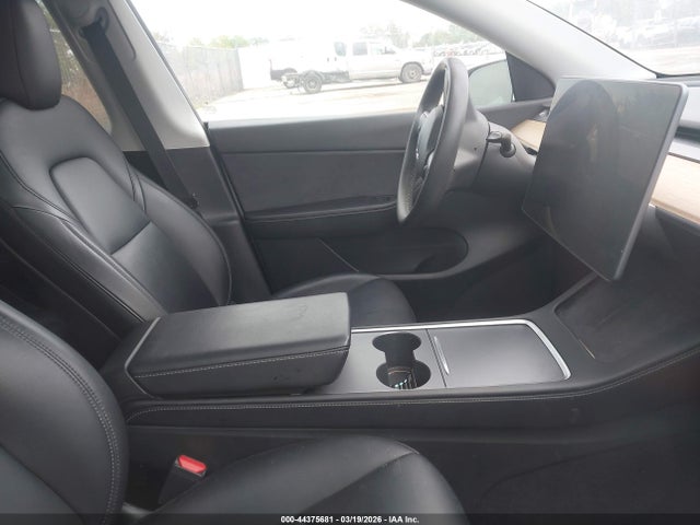 2021 TESLA MODEL Y 5YJYGDEE6MF263224 Photo 4
