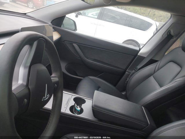 2021 TESLA MODEL Y 5YJYGDEE6MF263224 Photo 6