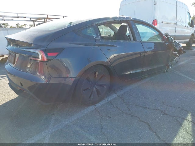 2024 TESLA MODEL 3 5YJ3E1EA1RF743089 Photo 3