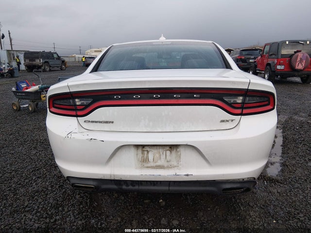 2C3CDXHG7FH870333 Dodge Charger Sxt