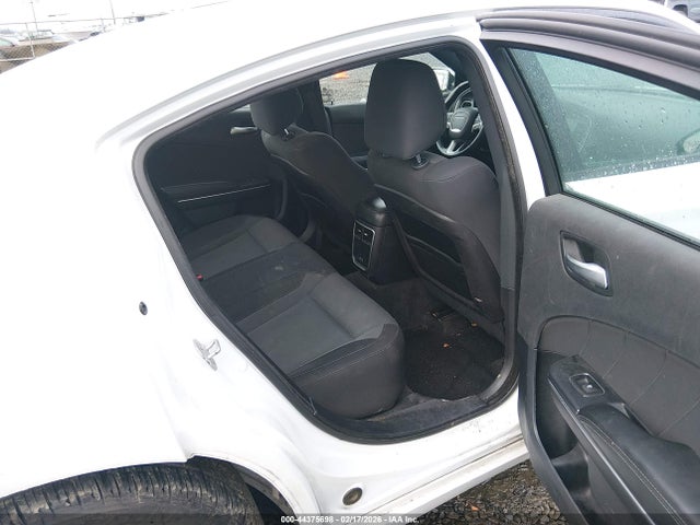 2C3CDXHG7FH870333 Dodge Charger Sxt