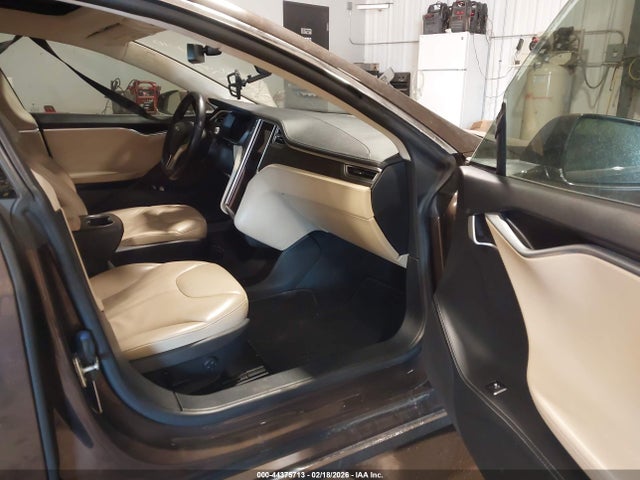 Продаж на аукціоні авто 2014 Tesla Model S P85, vin: 5YJSA1H10EFP40973, номер лоту: 44375713