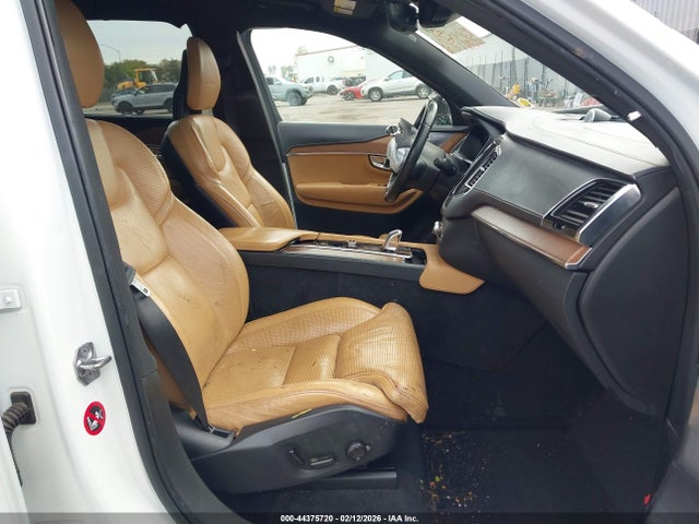 2017 VOLVO XC90 HYBRID YV4BC0PL3H1119910 Photo 4