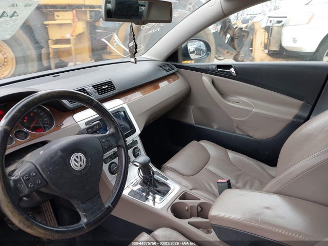 2008 VOLKSWAGEN PASSAT WVWEK73C58E145614 Photo 4