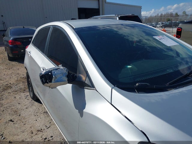 KMHD35LH0GU326158 Hyundai ELANTRA GT