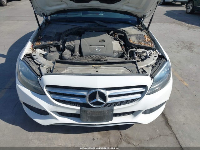 44375806 :رقم المزاد ، 55SWF4JB1JU262028 vin ، 2018 Mercedes-benz C 300 مزاد بيع