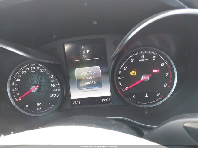 44375806 :رقم المزاد ، 55SWF4JB1JU262028 vin ، 2018 Mercedes-benz C 300 مزاد بيع