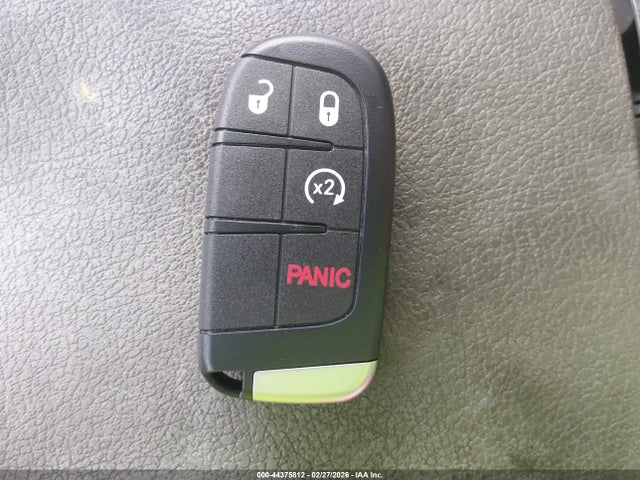 44375812 :رقم المزاد ، 1C3CCCAB4FN602048 vin ، 2015 Chrysler 200 Limited مزاد بيع
