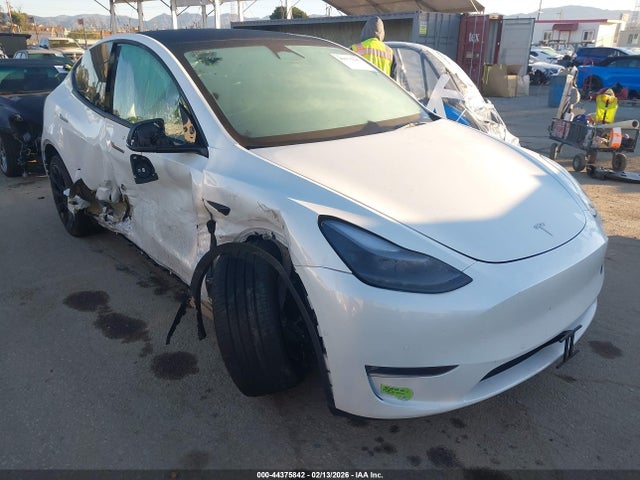 2022 TESLA MODEL Y 7SAYGDEE4NF538884 Photo 0