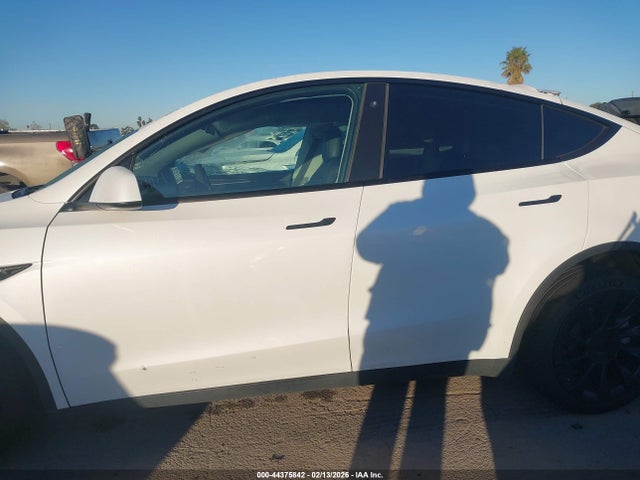 7SAYGDEE4NF538884 Tesla Model Y Long Range Dual Motor All-wheel Drive