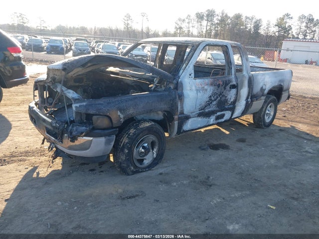 2000 DODGE RAM 1500 1B7HC13YXYJ133629 Photo 1
