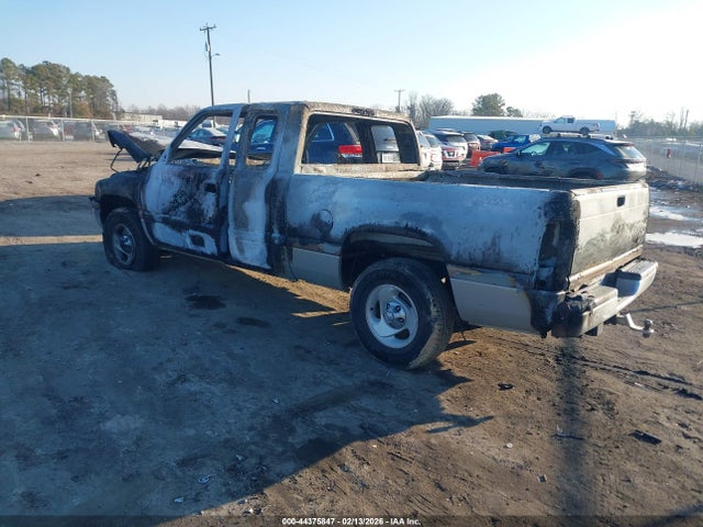 2000 DODGE RAM 1500 1B7HC13YXYJ133629 Photo 2