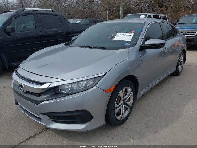 Honda Civic Lx 2018 19XFC2F57JE011151 Image 2