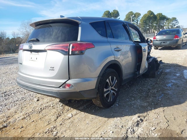Toyota RAV4 LE 2018 2T3BFREV8JW760979 Image 4