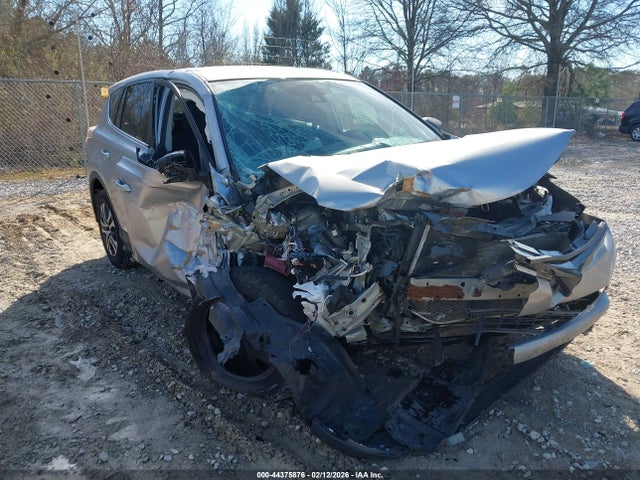 Toyota RAV4 LE 2018 2T3BFREV8JW760979 Image 6