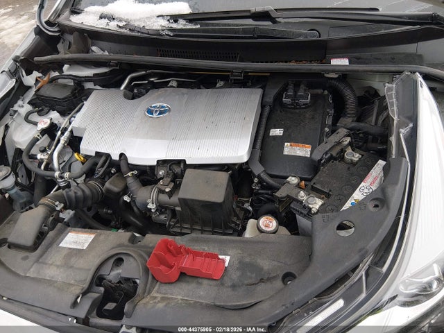 JTDL9MFU7N3035628 Toyota Prius Xle Awd-e