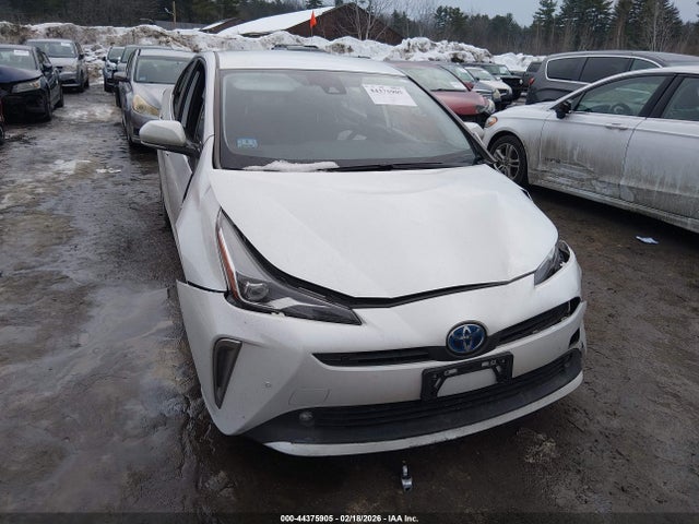 JTDL9MFU7N3035628 Toyota Prius Xle Awd-e
