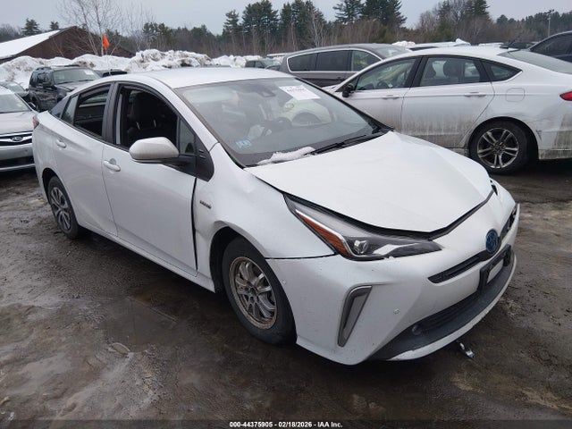 JTDL9MFU7N3035628 Toyota Prius Xle Awd-e