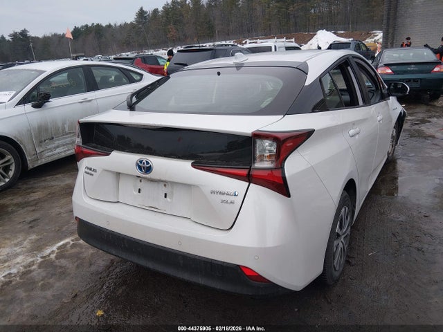 JTDL9MFU7N3035628 Toyota Prius Xle Awd-e