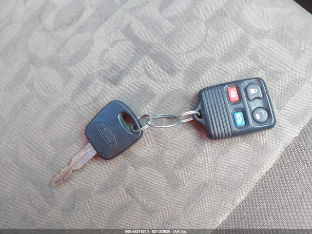 2005 FORD FOCUS 1FAHP34N95W183303 Photo 10