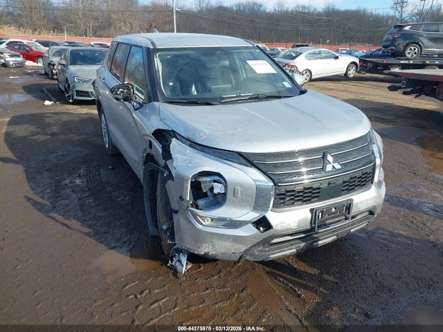 Продаж на аукціоні авто 2024 Mitsubishi Outlander Es 2.5 S-awc, vin: JA4J4UA87RZ079142, номер лоту: 44375970