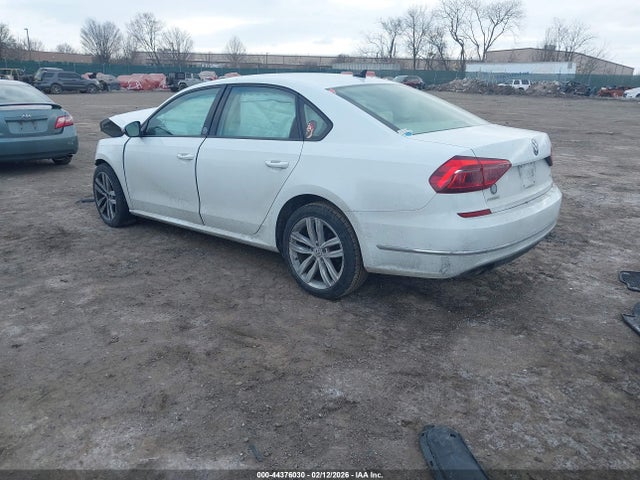 Продаж на аукціоні авто 2019 Volkswagen Passat 2.0t Wolfsburg Edition, vin: 1VWLA7A31KC012491, номер лоту: 44376030