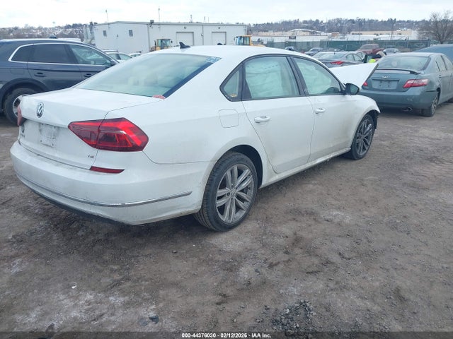 Продаж на аукціоні авто 2019 Volkswagen Passat 2.0t Wolfsburg Edition, vin: 1VWLA7A31KC012491, номер лоту: 44376030