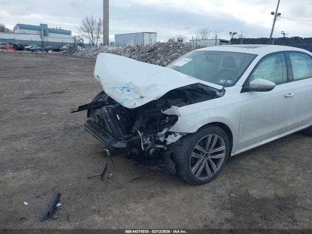 Продаж на аукціоні авто 2019 Volkswagen Passat 2.0t Wolfsburg Edition, vin: 1VWLA7A31KC012491, номер лоту: 44376030