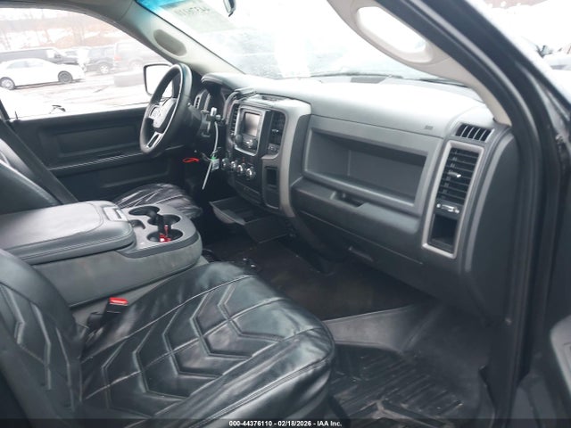Aukcja sprzedaży 2017 Ram 1500 Express  4x4 5'7 Box, vin: 1C6RR7KT7HS823626, numer aukcji: 44376110