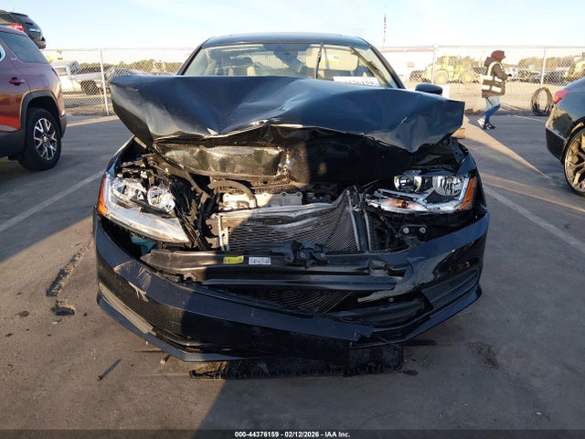 44376159 :رقم المزاد ، 3VWDB7AJ9HM308575 vin ، 2017 Volkswagen Jetta 1.4t Se مزاد بيع
