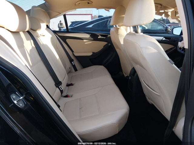 44376159 :رقم المزاد ، 3VWDB7AJ9HM308575 vin ، 2017 Volkswagen Jetta 1.4t Se مزاد بيع