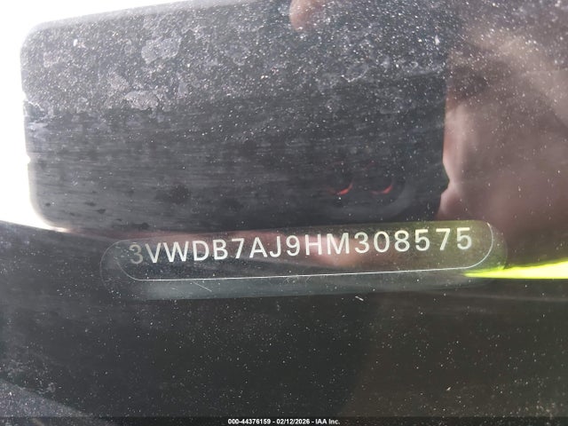 44376159 :رقم المزاد ، 3VWDB7AJ9HM308575 vin ، 2017 Volkswagen Jetta 1.4t Se مزاد بيع