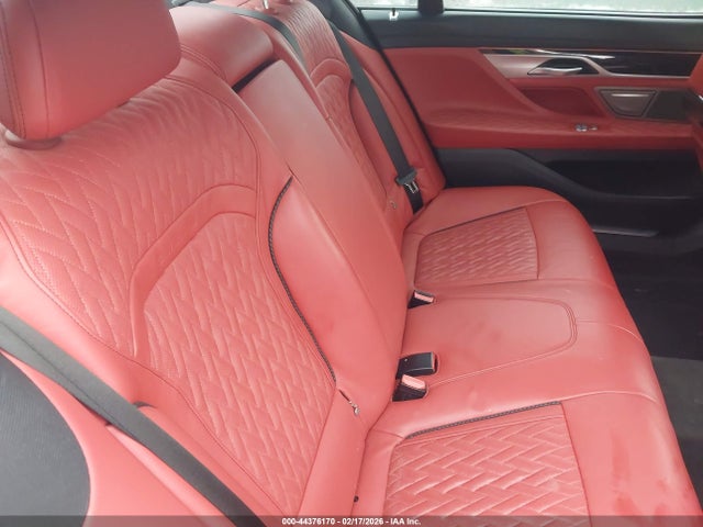 2022 BMW 750 WBA7U2C05NCJ06571 Photo 7