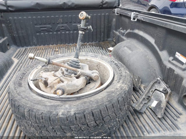 2020 Ram 1500 Big Horn  4x4 6'4 Box მანქანა იყიდება აუქციონზე, vin: 1C6SRFBT8LN224110, აუქციონის ნომერი: 44376173