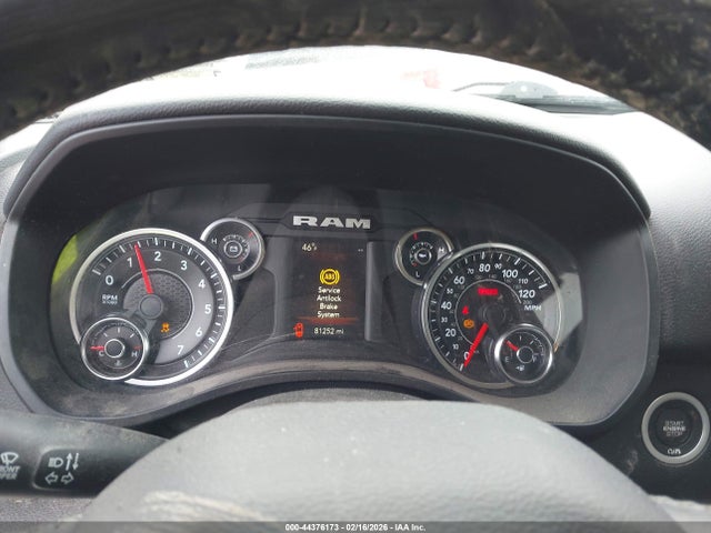 2020 Ram 1500 Big Horn  4x4 6'4 Box მანქანა იყიდება აუქციონზე, vin: 1C6SRFBT8LN224110, აუქციონის ნომერი: 44376173
