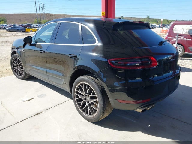 2016 PORSCHE MACAN WP1AB2A53GLB40152 Photo 2