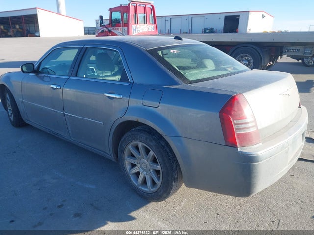 Продажа на аукционе авто 2006 Chrysler 300c, vin: 2C3KA63H56H240437, номер лота: 44376332