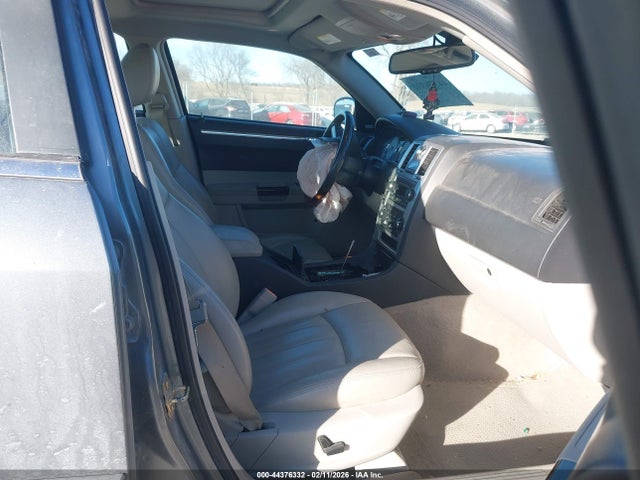 Продажа на аукционе авто 2006 Chrysler 300c, vin: 2C3KA63H56H240437, номер лота: 44376332