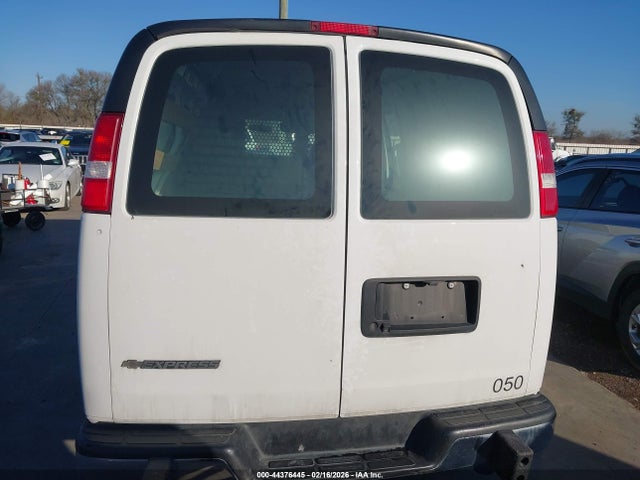 1GCWGAFP5N1155080 Chevrolet Express Cargo Rwd 2500 Regular Wheelbase Wt