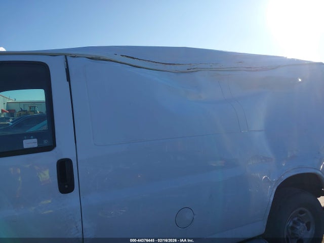 1GCWGAFP5N1155080 Chevrolet Express Cargo Rwd 2500 Regular Wheelbase Wt