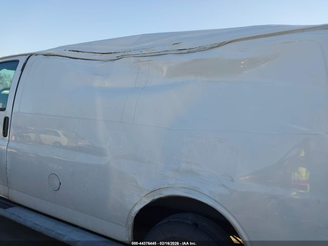 1GCWGAFP5N1155080 Chevrolet Express Cargo Rwd 2500 Regular Wheelbase Wt