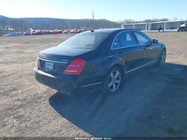 2010 MERCEDES-BENZ S 550 WDDNG8GB8AA317162 Photo 3
