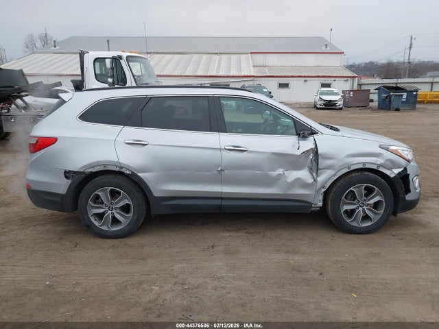 KM8SMDHF9GU144481 Hyundai Santa Fe Se