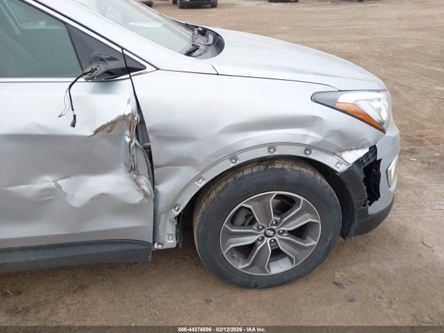 KM8SMDHF9GU144481 Hyundai Santa Fe Se